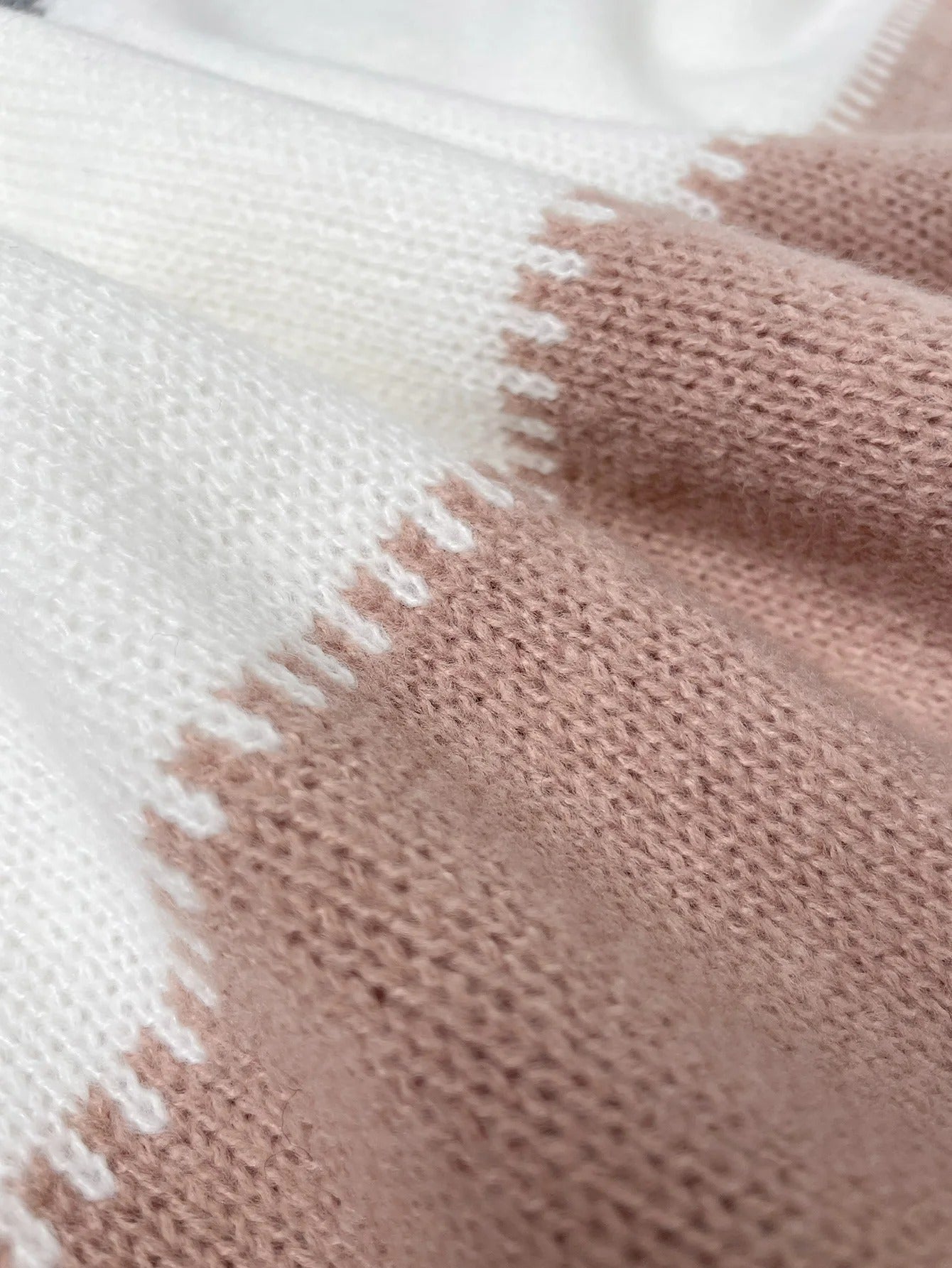 Ria - Sveter s panterskými blokmi